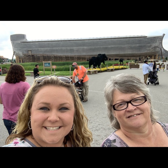 Meet your Posher, Joyce - Picture 1 of 1